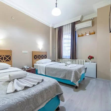 Hotel Uemit 2*